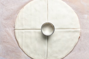 Preparazione Fiocco di neve di pasta sfoglia alla Nutella - Fase 2