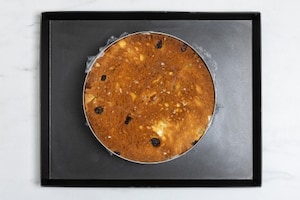 Preparazione Torta con panettone, champagne e ribes - Fase 6