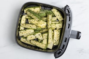 Preparazione Zucchine con friggitrice ad aria - Fase 2