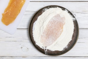 Preparazione Cotolette di pollo con friggitrice ad aria - Fase 2