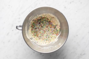 Preparazione Torta di compleanno Funfetti cheesecake - Fase 2