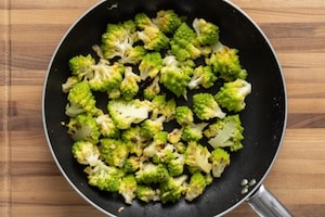 Preparazione Broccolo romanesco in padella - Fase 2
