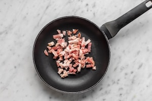 Preparazione Cestini di parmigiano con Caesar salad - Fase 2