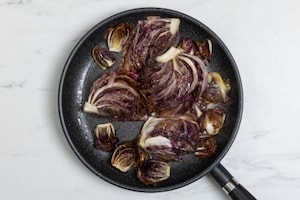 Preparazione Insalata di radicchio, arance e fichi mandorlati - Fase 1