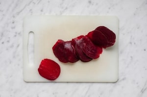 Preparazione Involtini di barbabietola con caprino - Fase 1