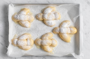 Preparazione Mini colombe pasquali - Fase 6