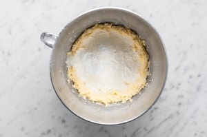 Preparazione Torta in teglia ai mirtilli - Fase 2