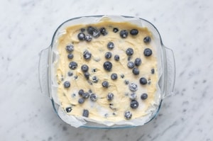 Preparazione Torta in teglia ai mirtilli - Fase 4