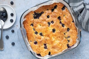 Preparazione Torta in teglia ai mirtilli - Fase 4