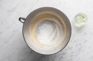 Preparazione Torta versata alla ricotta e gocce di cioccolato - Fase 2