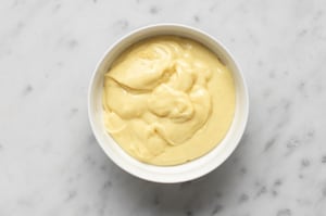 Preparazione Biscotti uovo di Pasqua con crema pasticciera - Fase 1