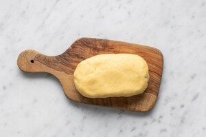 Preparazione Biscotti uovo di Pasqua con crema pasticciera - Fase 3