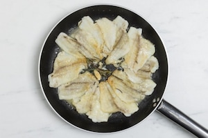 Preparazione Filetti di platessa in padella - Fase 4