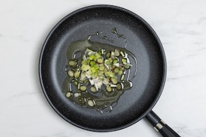 Preparazione Pasta tonno e piselli - Fase 1