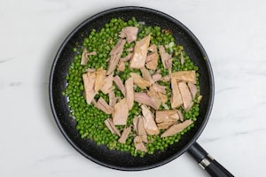 Preparazione Pasta tonno e piselli - Fase 2