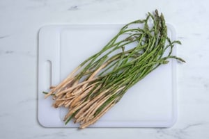 Preparazione Risotto agli asparagi selvatici - Fase 1