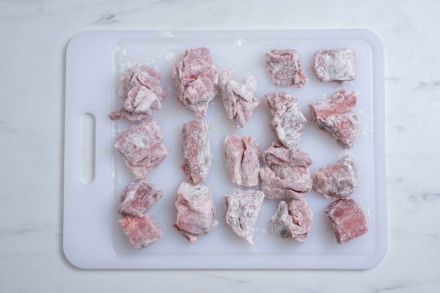 Preparazione Spezzatino di agnello con patate - Fase 2 Preparazione Spezzatino di agnello con patate - Fase 2