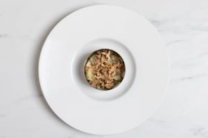 Preparazione Spuma al sedano rapa con sedano rapa a cubetti, noci tostate e curry - Fase 7