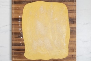 Preparazione Strudel al cavolo viola, mele e formaggio - Fase 4