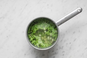 Preparazione Torta salata di Pasqua con uova - Fase 1