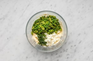 Preparazione Torta salata di Pasqua con uova - Fase 3