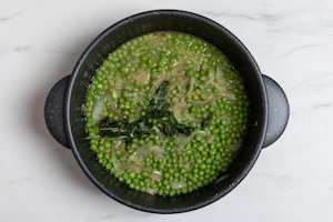 Preparazione Vellutata di piselli e menta  - Fase 6