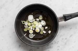 Preparazione Cheesecake monoporzione agli asparagi - Fase 2