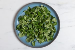 Preparazione Insalata di mela verde, ananas e valeriana - Fase 4