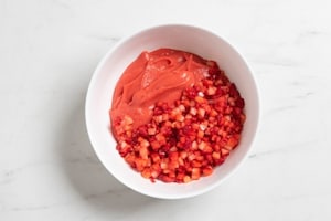 Preparazione Meringata alle fragole - Fase 7