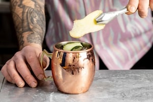 Preparazione Moscow Mule al rafano - Fase 4