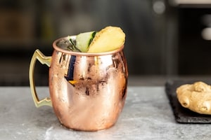 Preparazione Moscow Mule al rafano - Fase 4