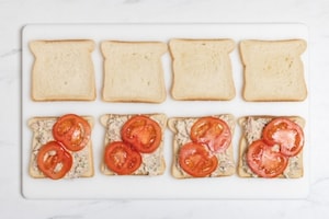 Preparazione Tuna Melt (sandwich al tonno americano) - Fase 4