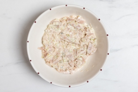 Preparazione Tuna Melt (sandwich al tonno americano) - Fase 3 Preparazione Tuna Melt (sandwich al tonno americano) - Fase 3