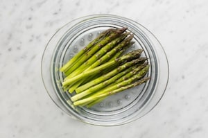 Preparazione Asparagi con feta - Fase 2