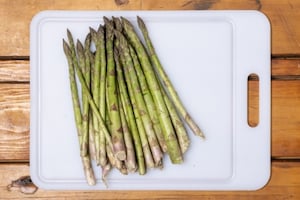 Preparazione Asparagi in padella light  - Fase 1