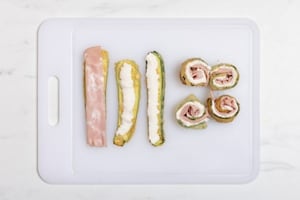 Preparazione Involtini di zucchine fritte - Fase 3