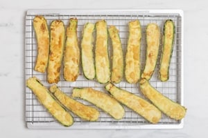 Preparazione Involtini di zucchine fritte - Fase 2