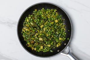 Preparazione Lasagne vegetariane in padella con verdure e squacquerone - Fase 4