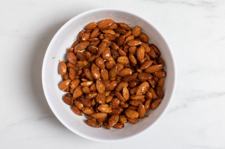 Preparazione Mandorle speziate - Fase 3 Preparazione Mandorle speziate - Fase 3