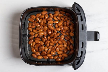 Preparazione Mandorle speziate - Fase 3 Preparazione Mandorle speziate - Fase 3