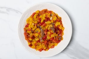 Preparazione Cheesecake nel bicchiere con squacquerone e peperoni arrostiti - Fase 2