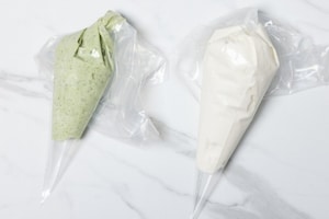 Preparazione Cheesecake nel bicchiere con squacquerone e peperoni arrostiti - Fase 6