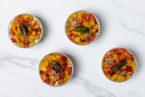 Preparazione Cheesecake nel bicchiere con squacquerone e peperoni arrostiti - Fase 8