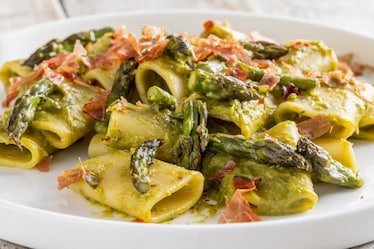 Pasta asparagi e speck