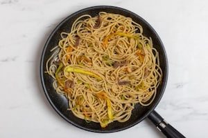 Preparazione Pasta fiori di zucca e alici - Fase 3