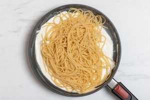 Preparazione Pasta panna e parmigiano  - Fase 2