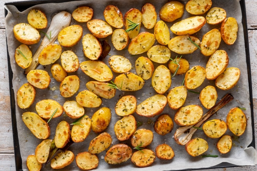 Ricetta Patate novelle al forno Cucchiaio d