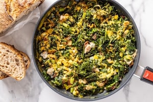 Preparazione Tarassaco e uova strapazzate - Fase 4