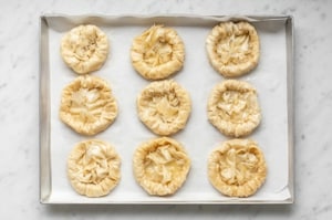 Preparazione Cestini di pasta fillo al cioccolato e lamponi - Fase 3