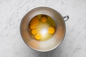 Preparazione Ciambella alle ciliegie - Fase 1